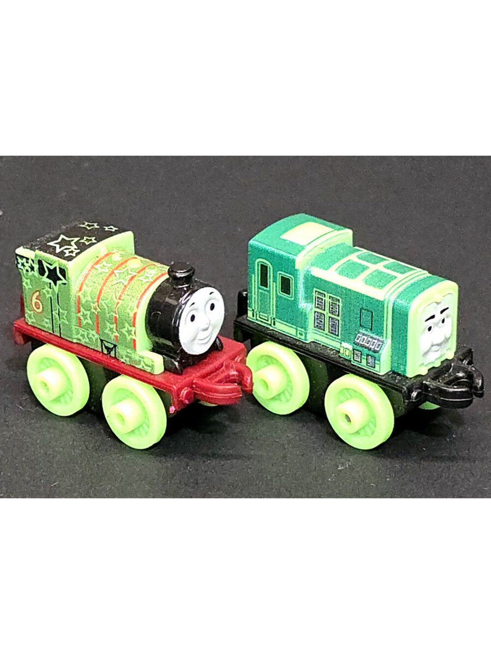2 Thomas and Friends Glow in the Dark Mini Trains Percy & Paxton